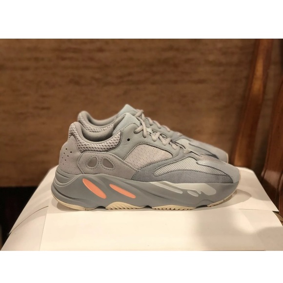 Yeezy - Picture 1 of 7